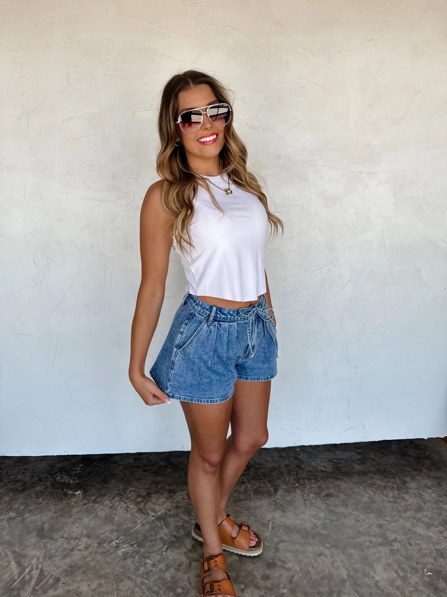 Sutton pleated shorts • Quick Ship