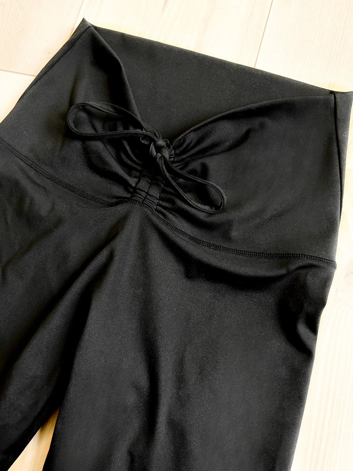 Curve & Contour scrunch compression leggings (2 colors)• Quick Ship