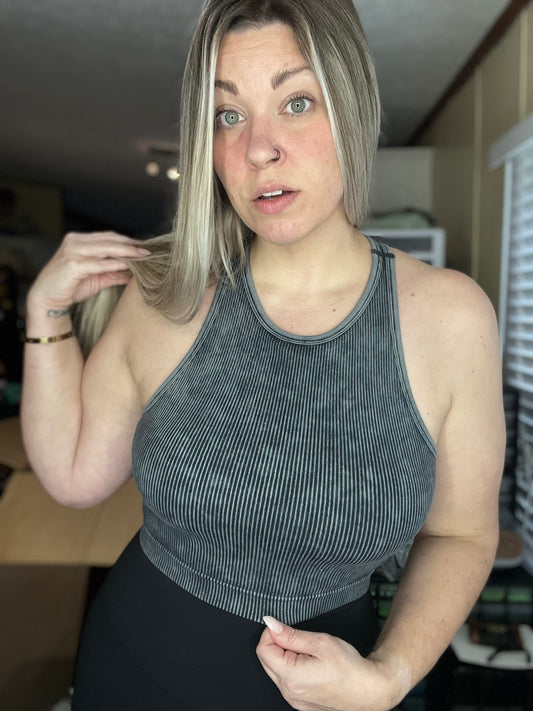 Stonewashed ribbed crop tank - built in bra • ASH BLACK