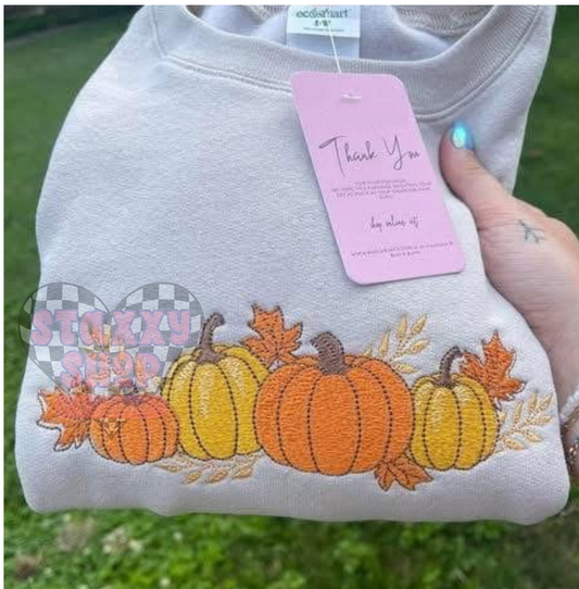 PREORDER : vintage pumpkin embroidered crew