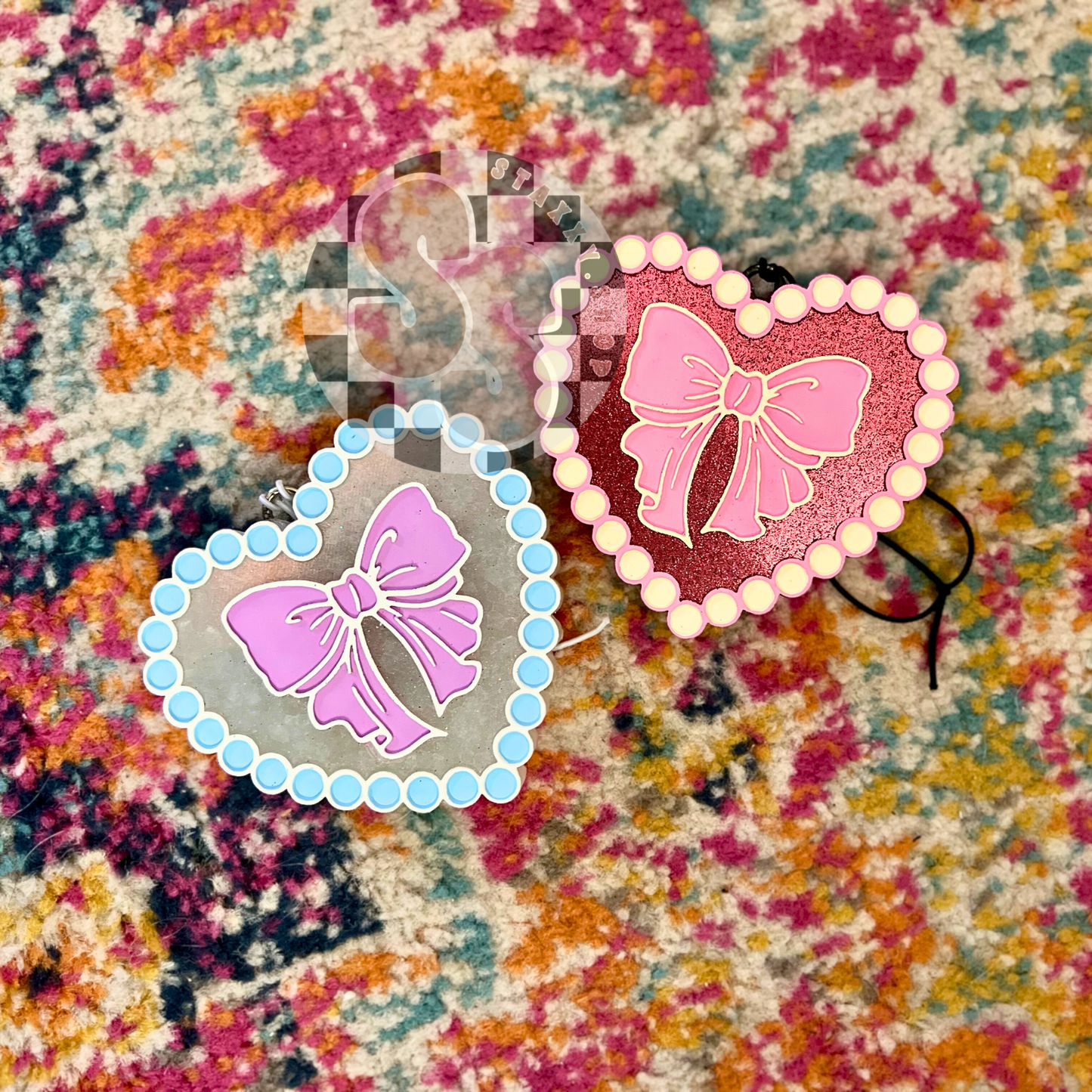 Pearl heart with bow freshie