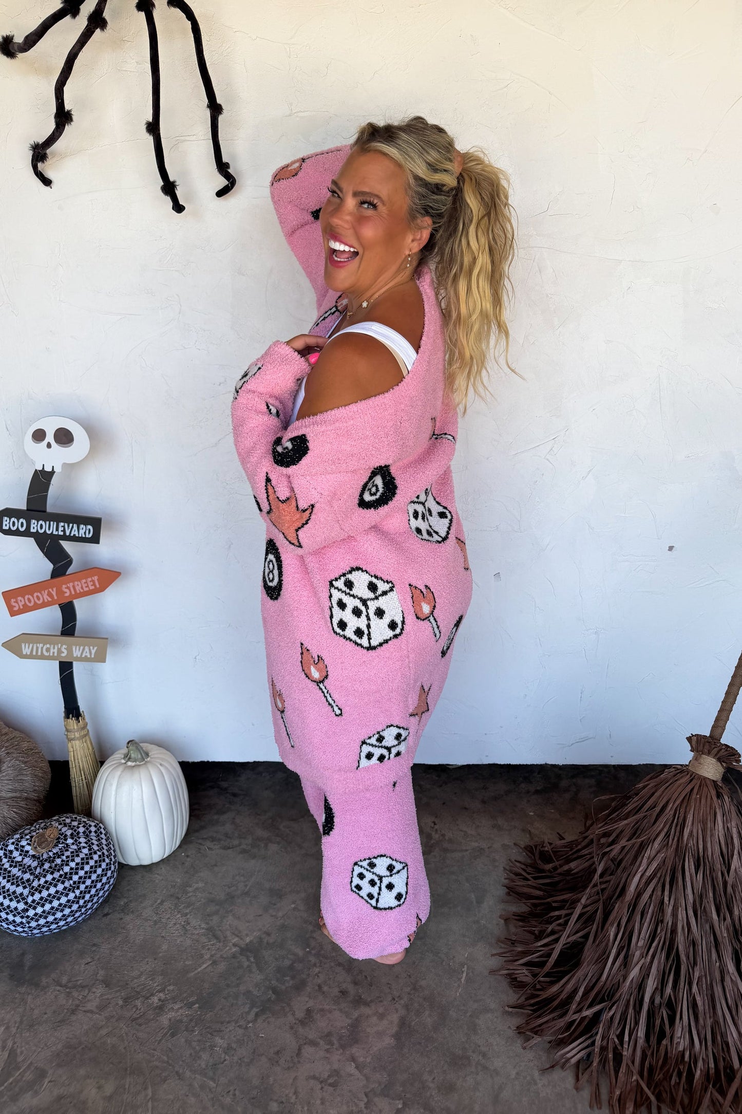 8 ball cloud cardi