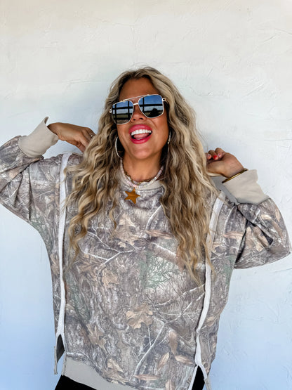 Camo classic crew pullover • Quick Ship