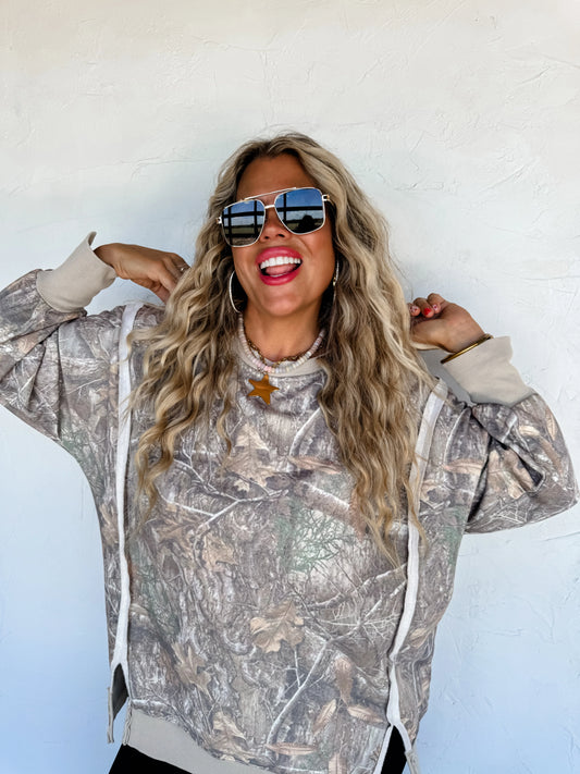 Camo classic crew pullover • Quick Ship
